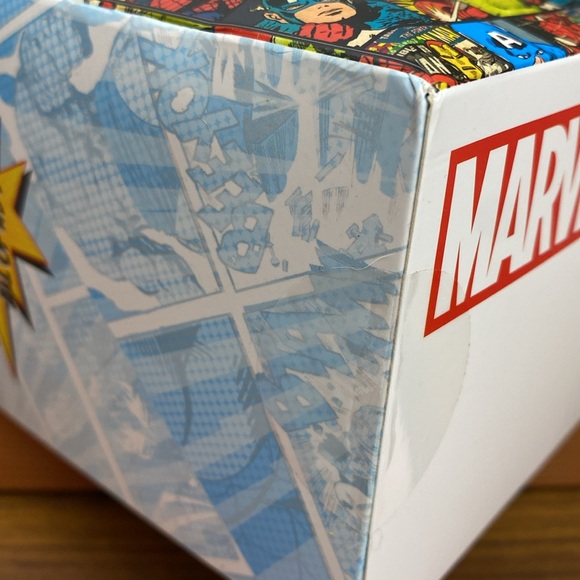 Marvel wallet, key fob, toiletry kit & travel bottle set NEW! 4 set - Picture 14 of 16